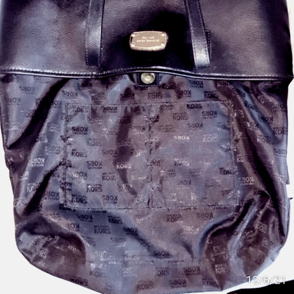 MICHAEL Michael Kors Travel Black Leather Tote - Picture 10 of 13